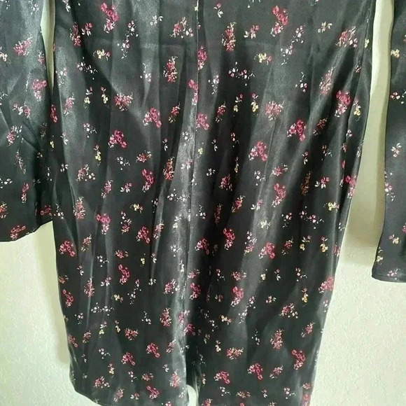 Finders Keepers Zadie Black Daisy Floral Long Sleeve Deep V Neck Sample Dress 4 - Picture 11 of 11